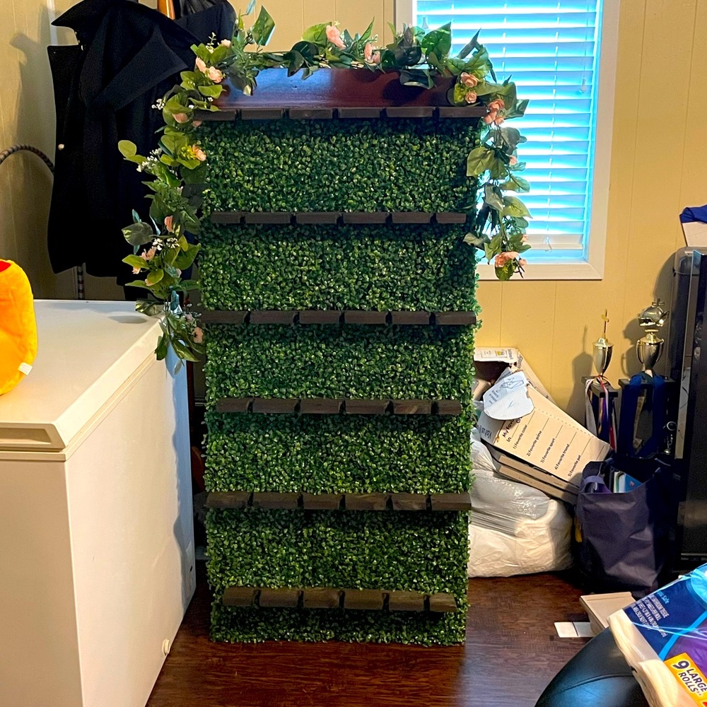 COPY - Champagne Wall 5ft tall